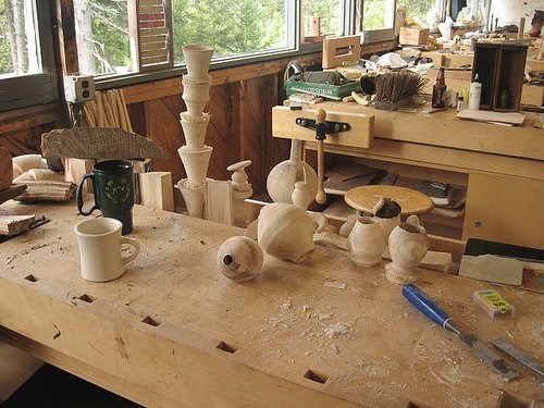The Beginners Guide To Woodworking Woodwork Crafts 